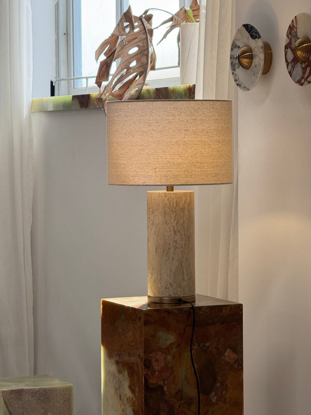 Aria Stone Table Lamp - Vakkerlight