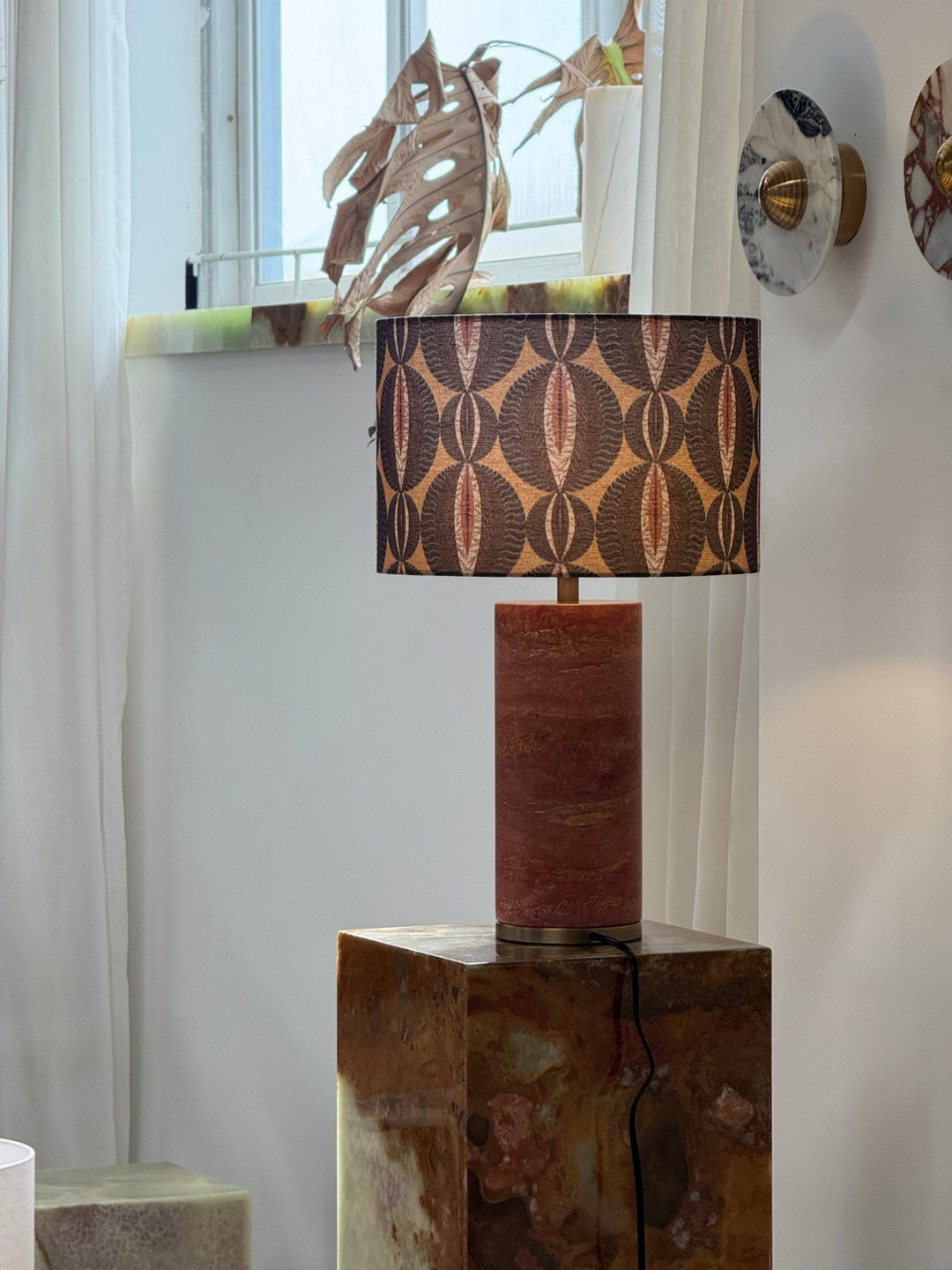 Aria Stone Table Lamp - Vakkerlight
