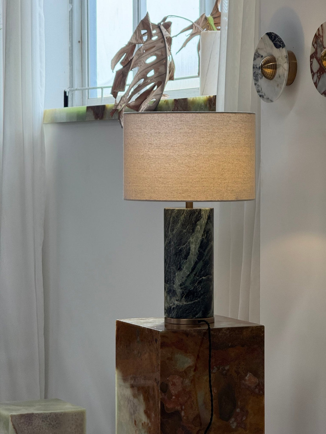 Aria Stone Table Lamp - Vakkerlight