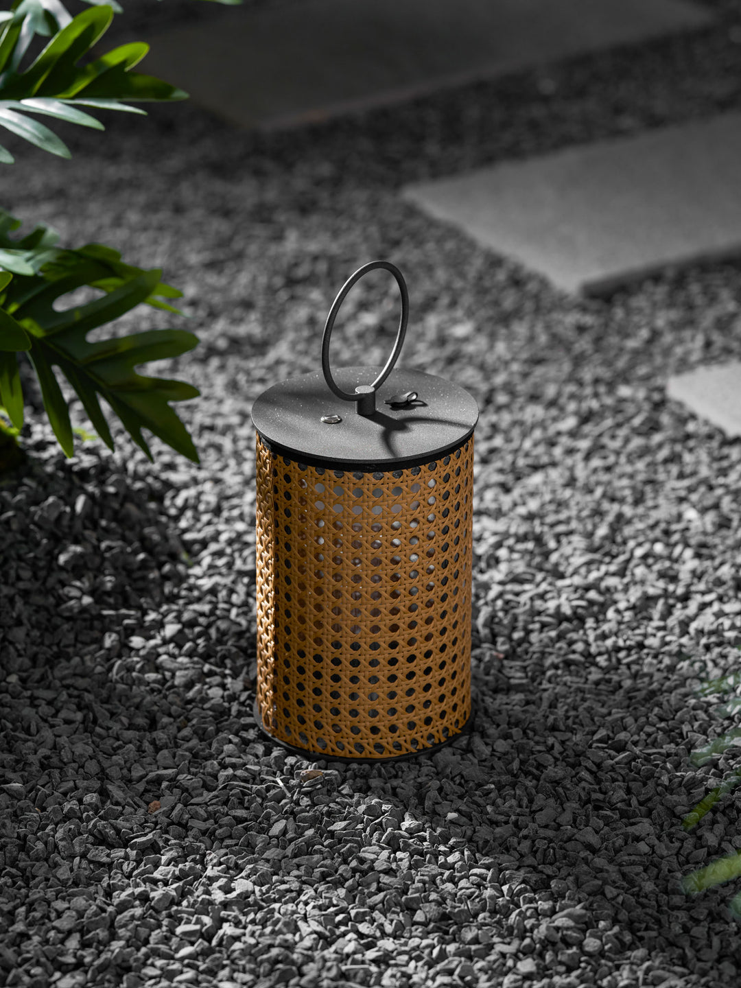 Arlette Solar Outdoor Lantern Lamp - Vakkerlight