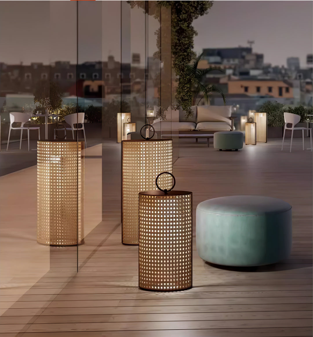 Arlette Solar Outdoor Lantern Lamp - Vakkerlight