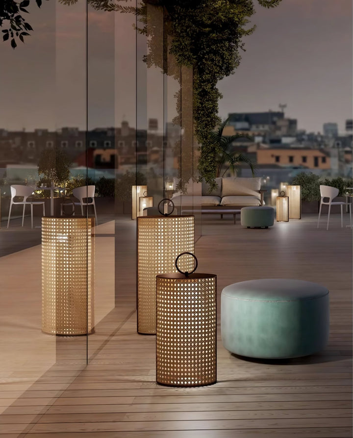 Arlette Solar Outdoor Lantern Lamp - Vakkerlight