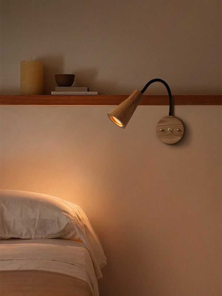 Arlo Wood Wall Light - Vakkerlight
