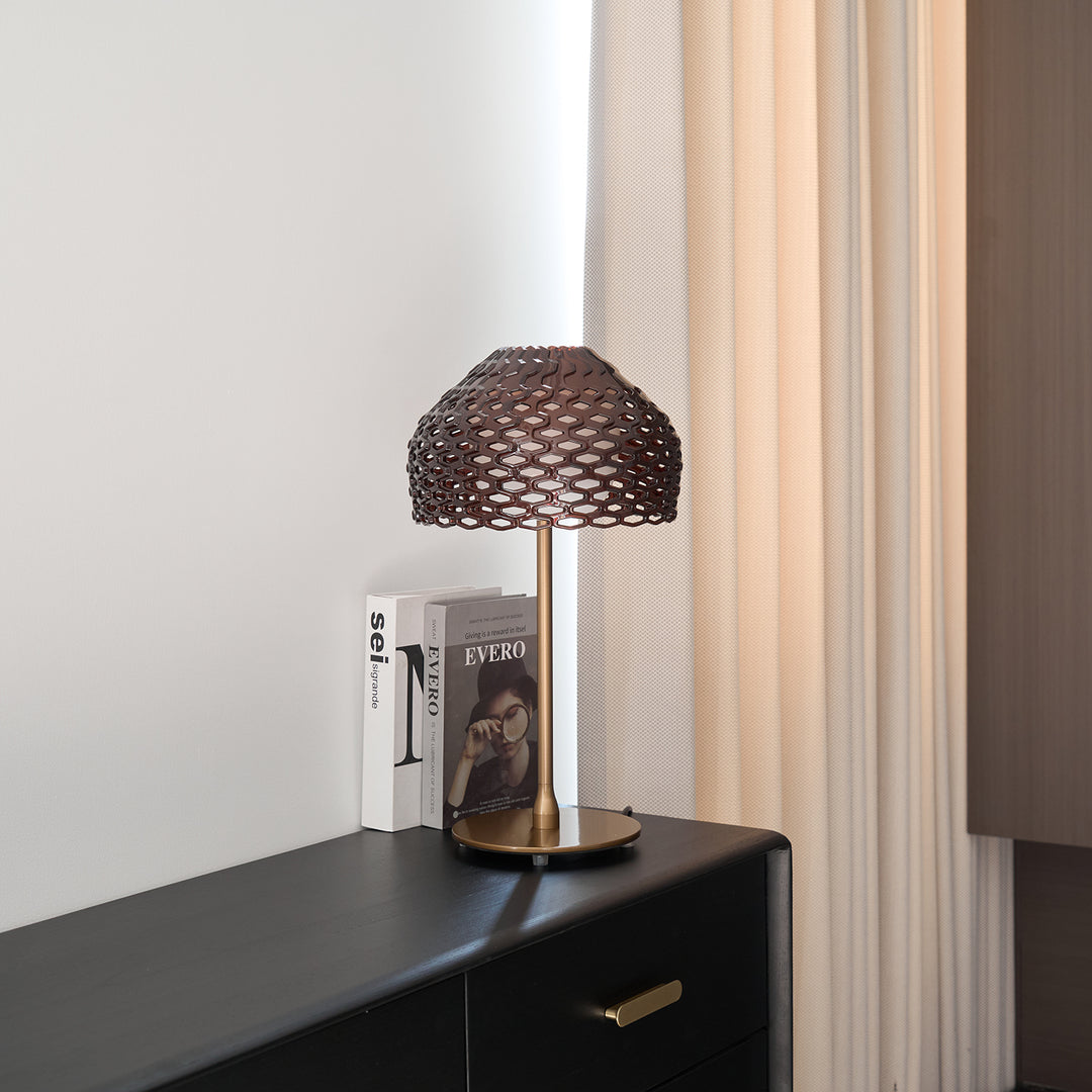 Armadillo Table Lamp - Vakkerlight