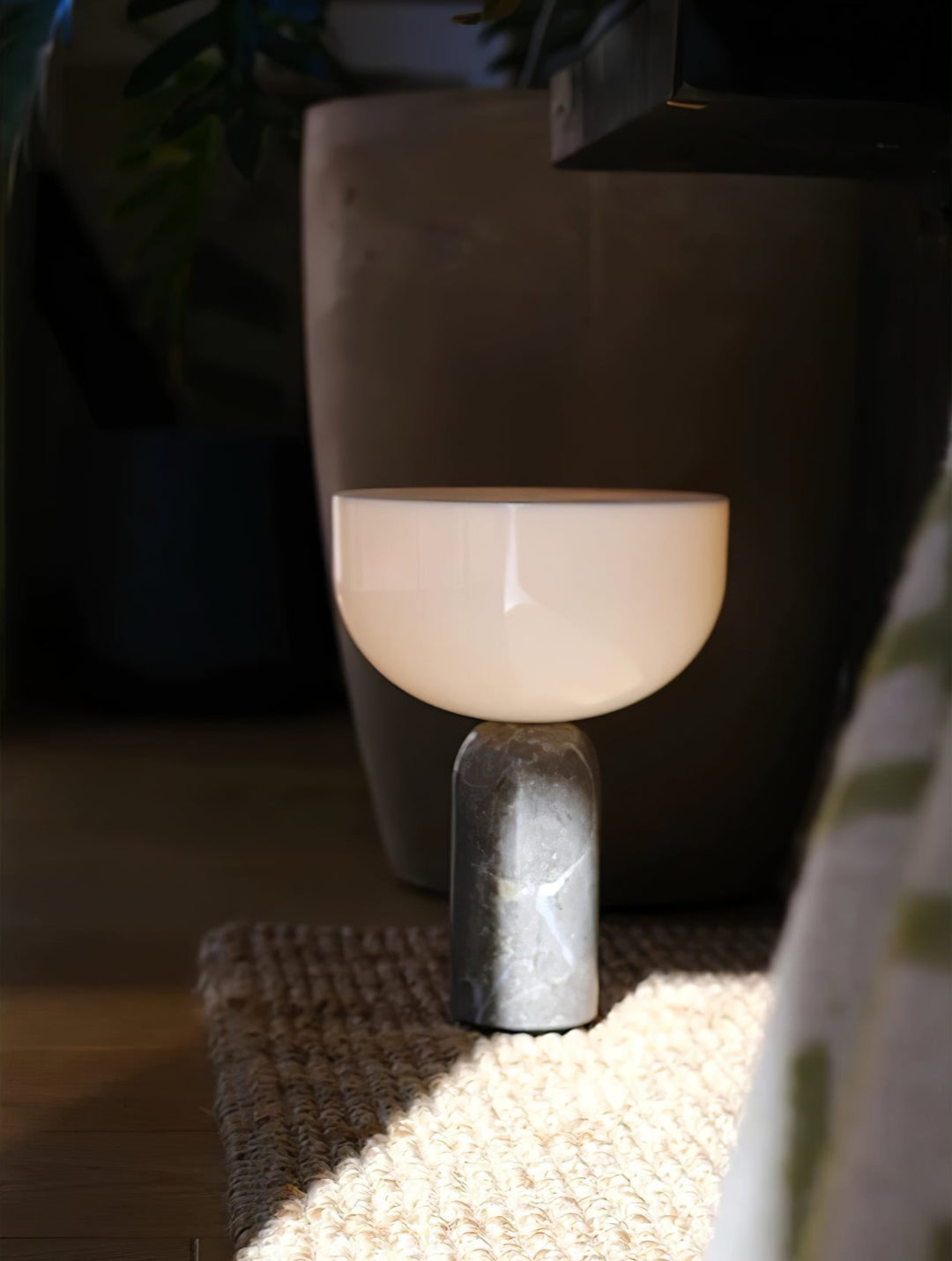 Arno Sphere Marble Table Lamp - Vakkerlight