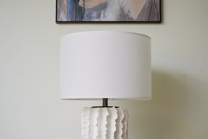 Arroyo Sculpted Ceramic Table Lamp - Vakkerlight