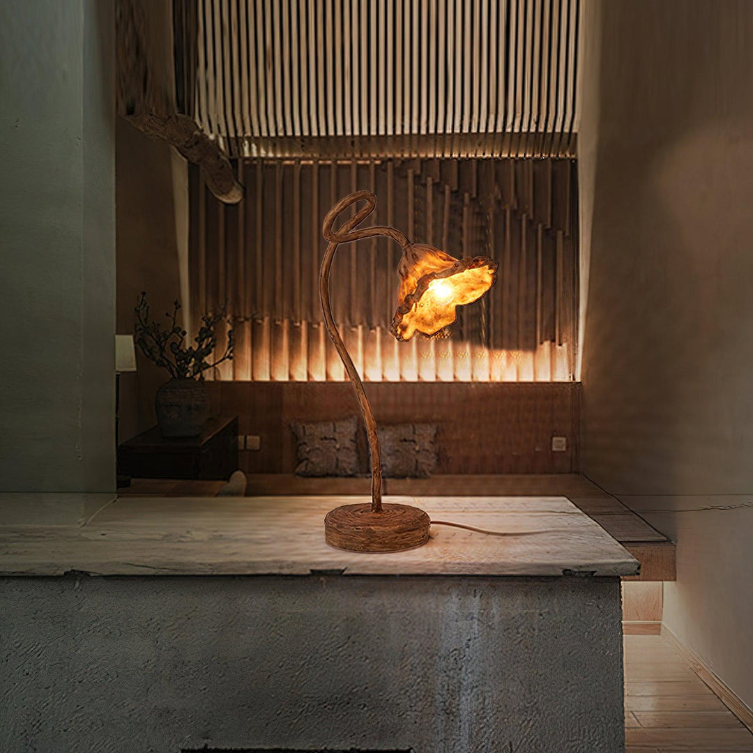 Artistic Lotus Leaf Table Lamp - Vakkerlight