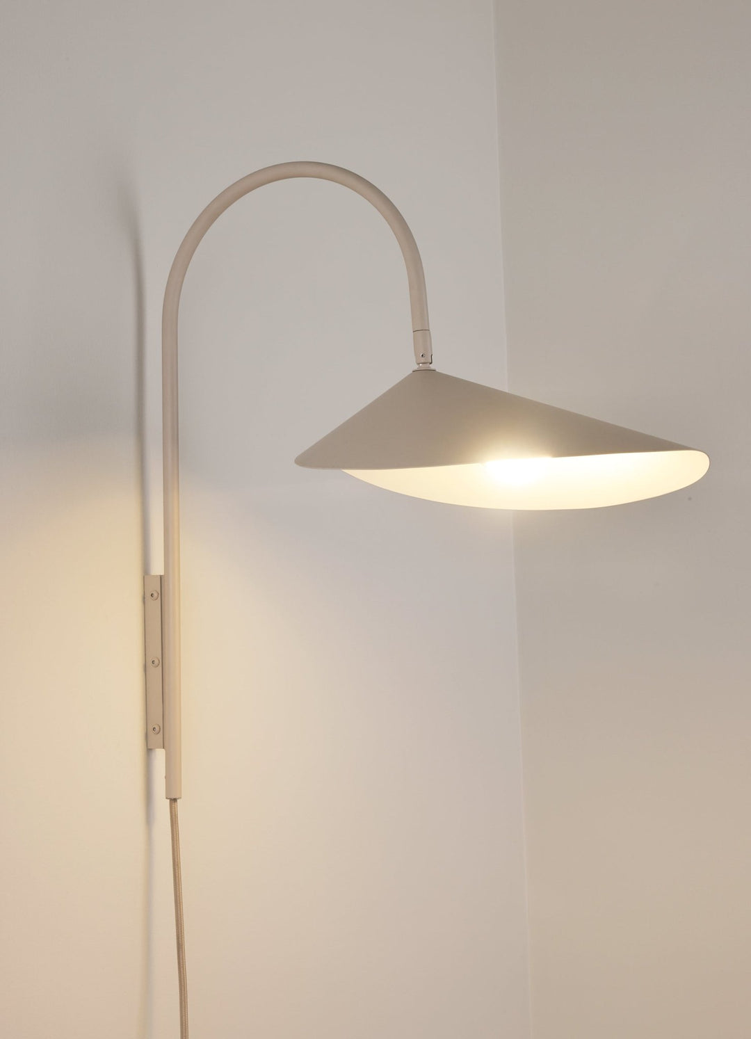 Arum Swivel Wall Lamp - Vakkerlight