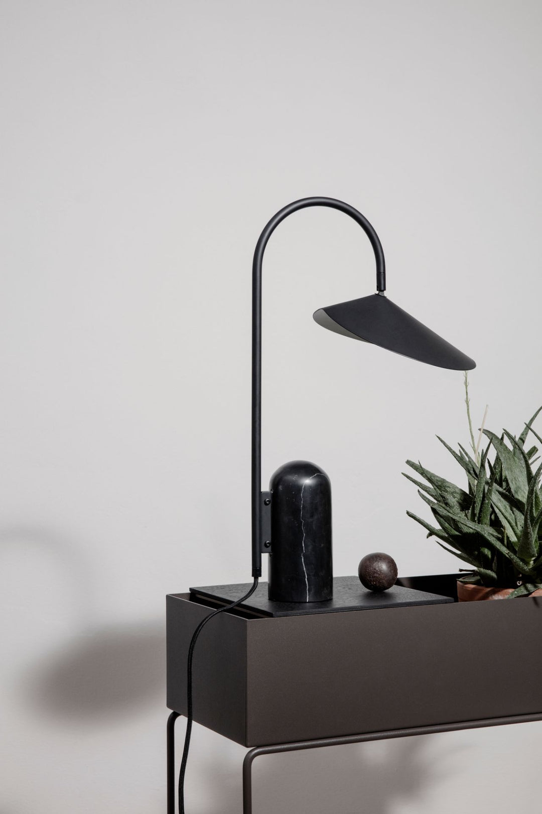 Arum Table Lamp