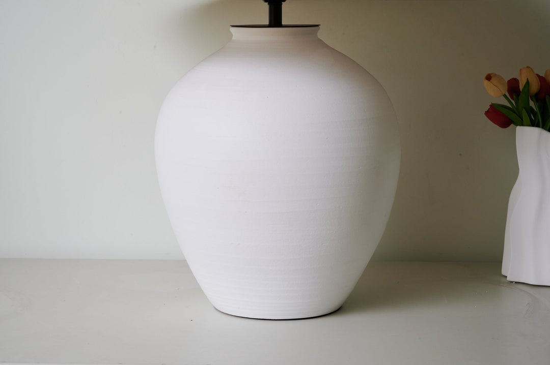 Aterra Ceramic Table Lamp - Vakkerlight