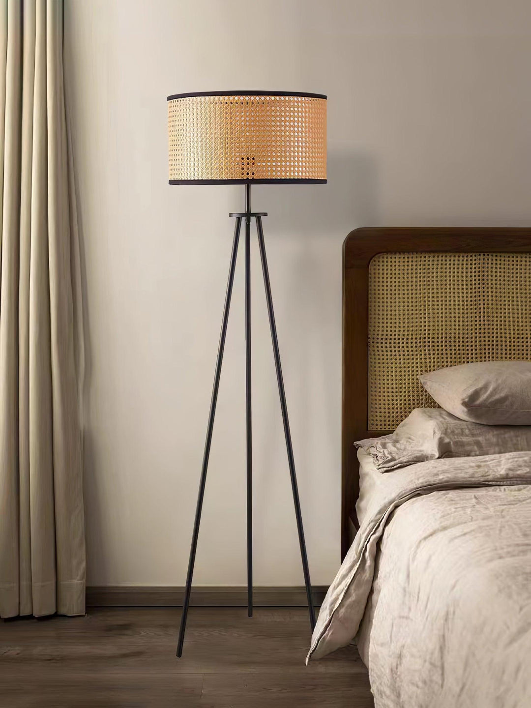 Aubrey Floor Lamp - Vakkerlight