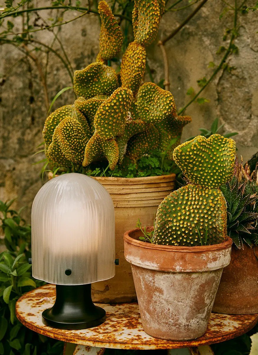 Aura Fluted Table Lamp - Vakkerlight