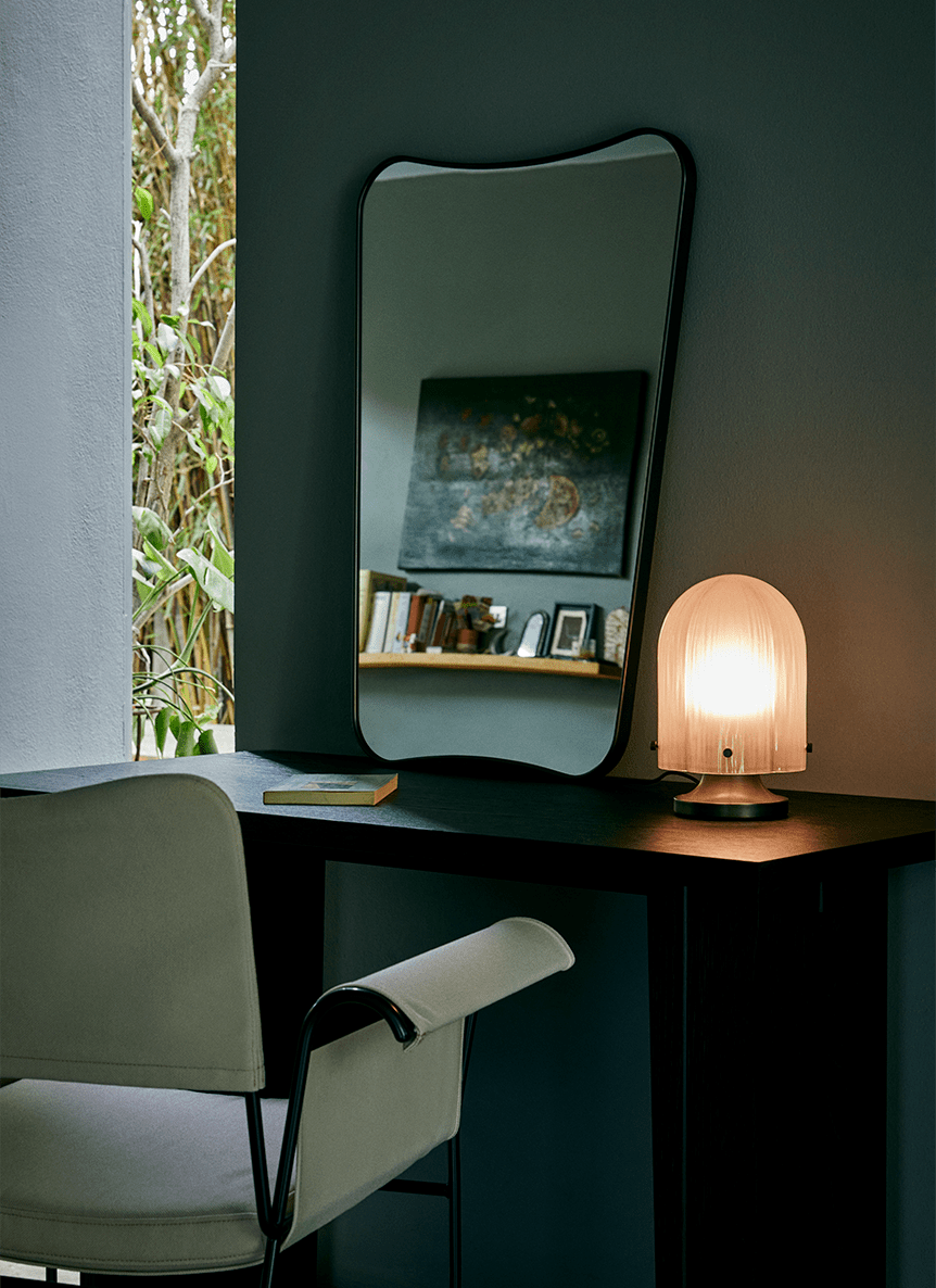 Aura Fluted Table Lamp - Vakkerlight