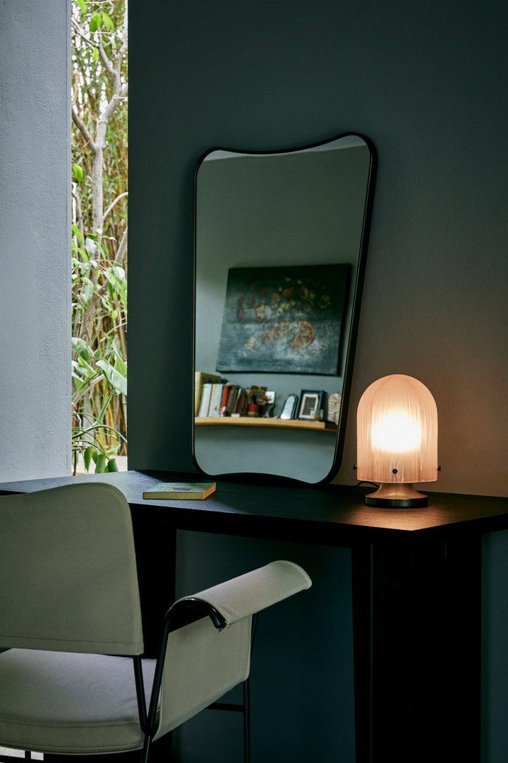 Aura Fluted Table Lamp - Vakkerlight