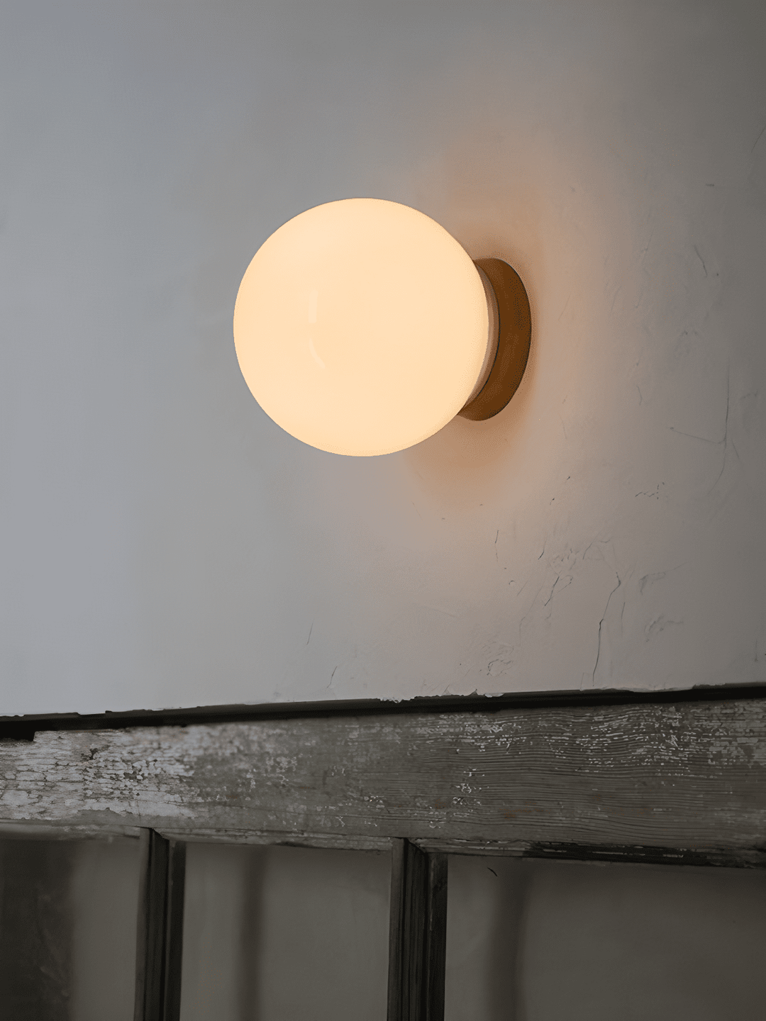 Aura Globe Glass Wall Light - Vakkerlight