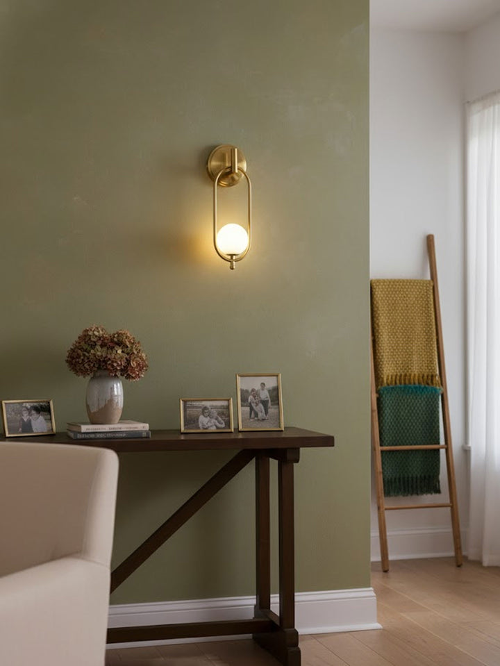 Aurea Brass Wall Light - Vakkerlight