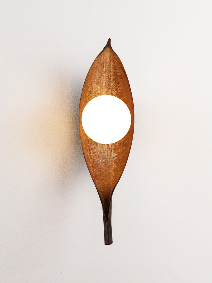 Aureo Leaf Glass Wall Lamp - Vakkerlight