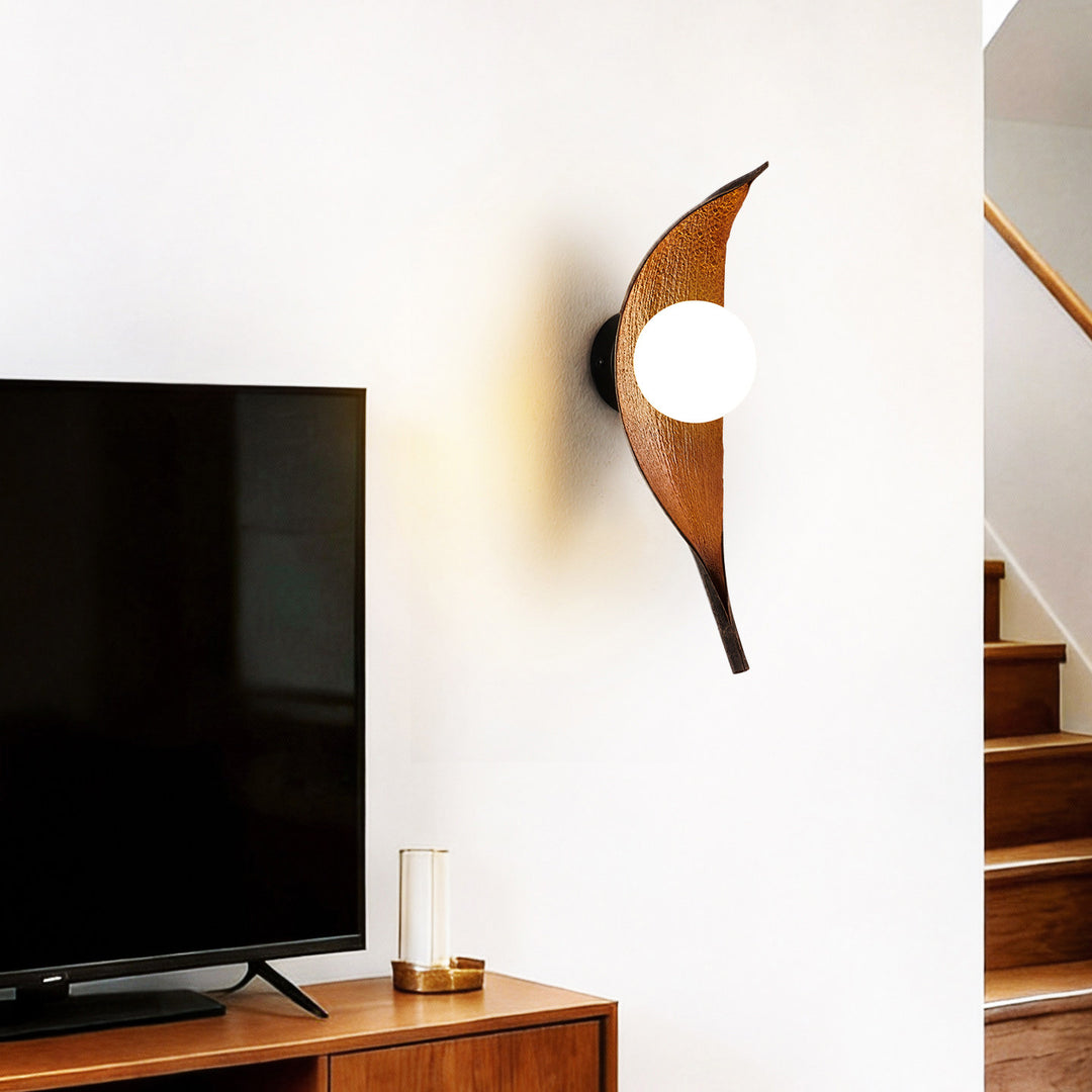 Aureo Leaf Glass Wall Lamp - Vakkerlight