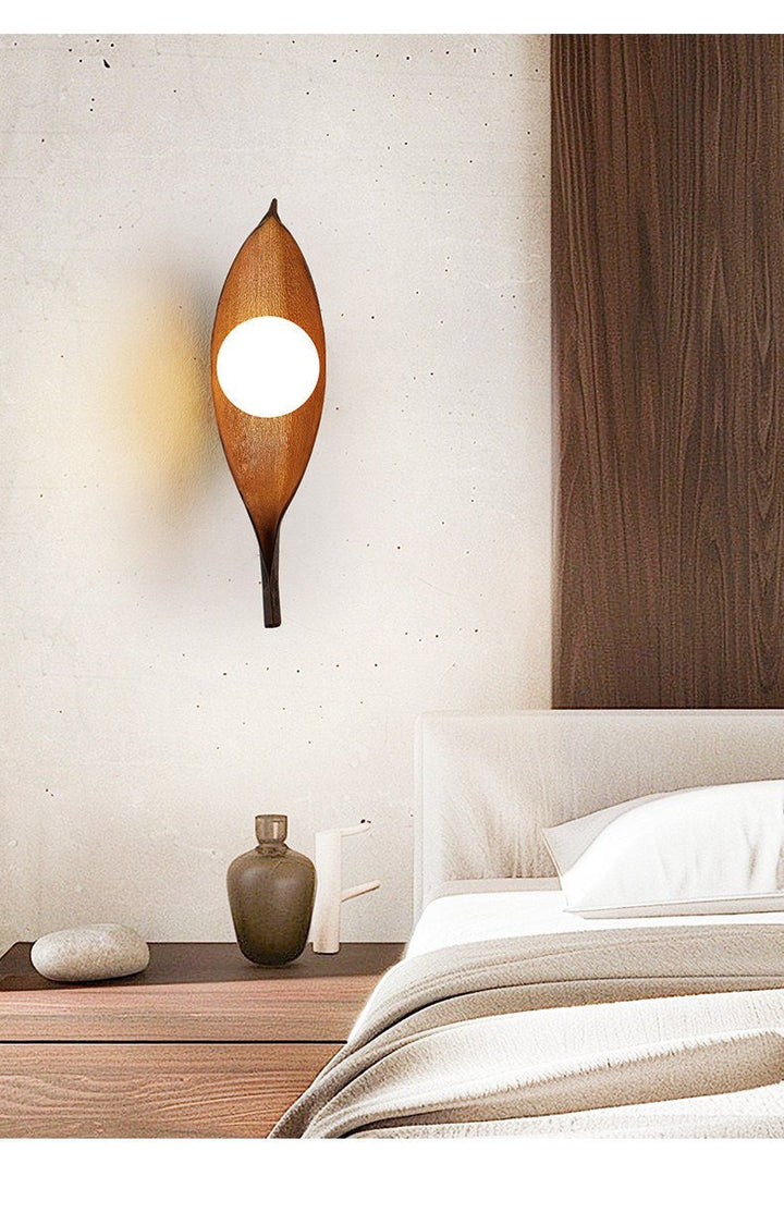 Aureo Leaf Glass Wall Lamp - Vakkerlight