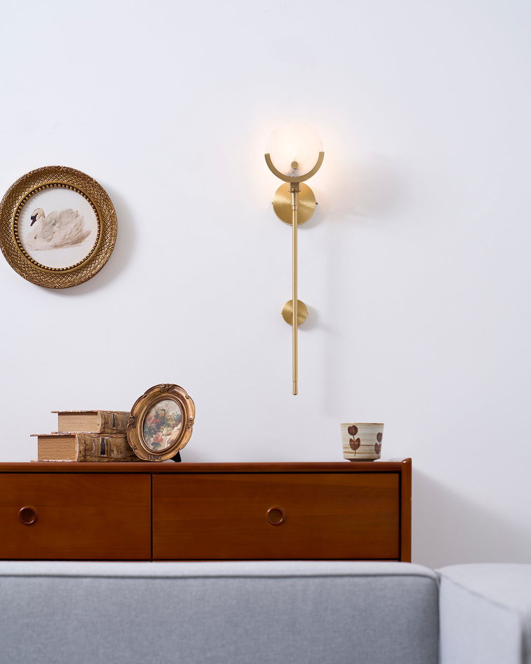 Ava Brass Alabaster Wall Lamp - Vakkerlight