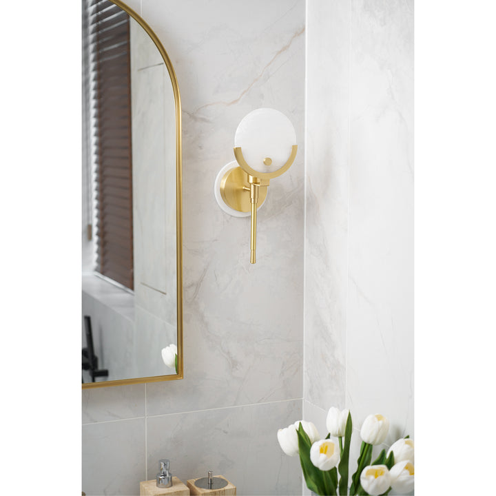 Ava Brass Wall Lamp - Vakkerlight