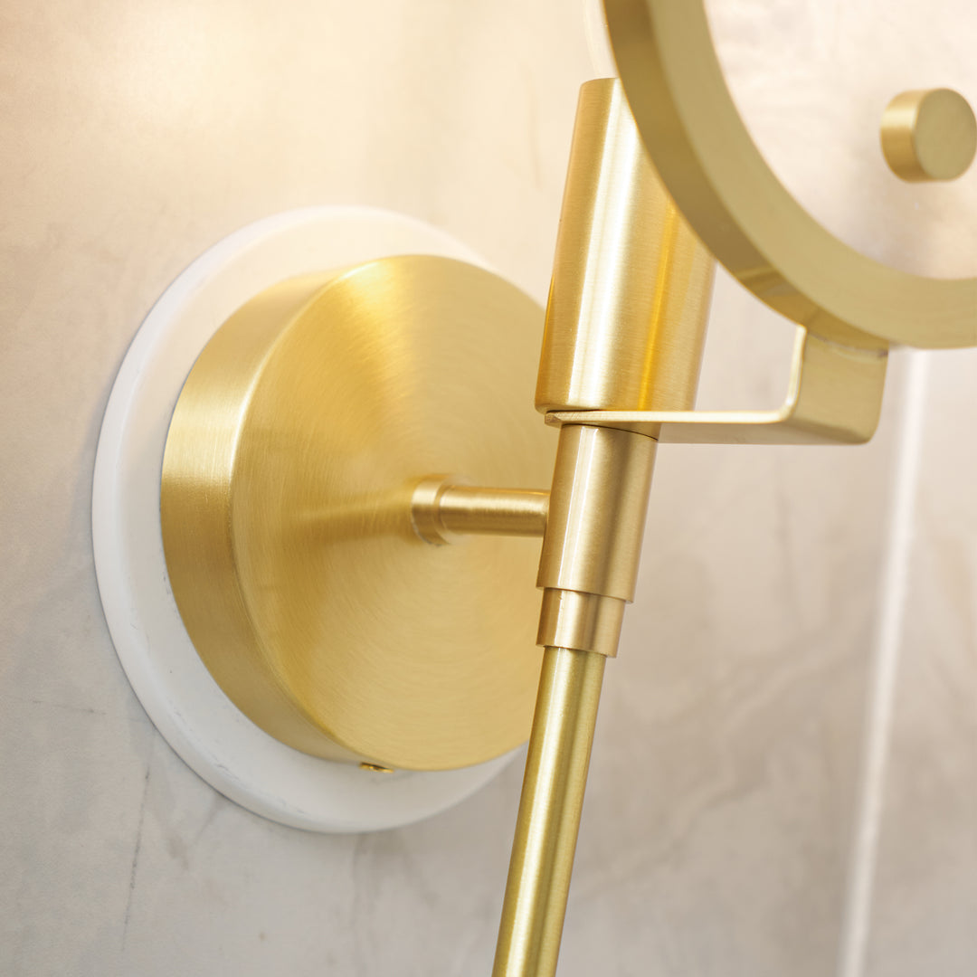 Ava Brass Wall Lamp - Vakkerlight