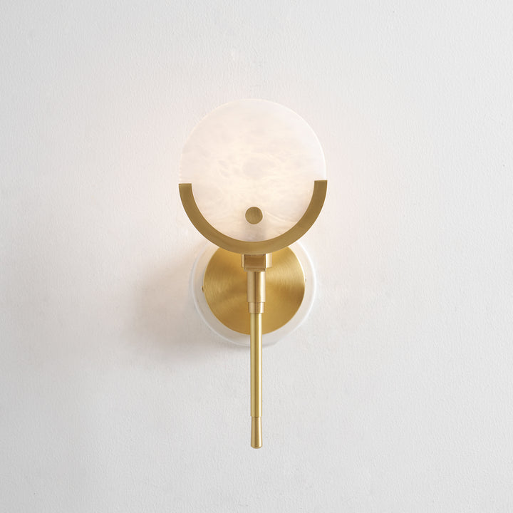 Ava Brass Wall Lamp - Vakkerlight