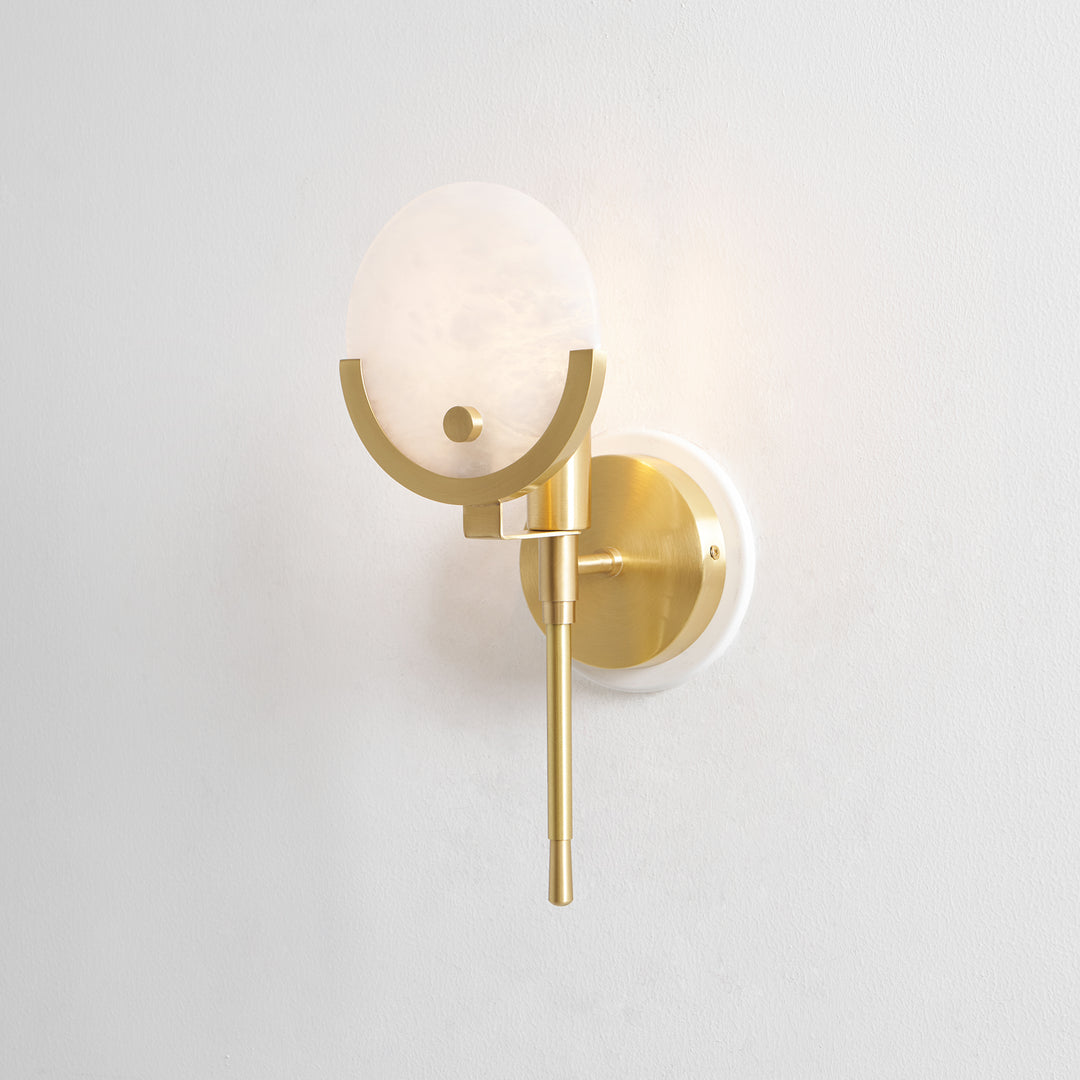 Ava Brass Wall Lamp - Vakkerlight
