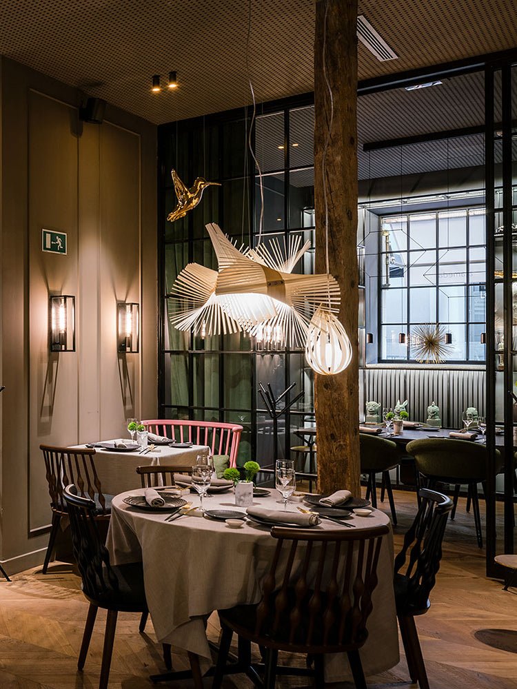 Avian Flair Wooden Pendant Lamp - Vakkerlight