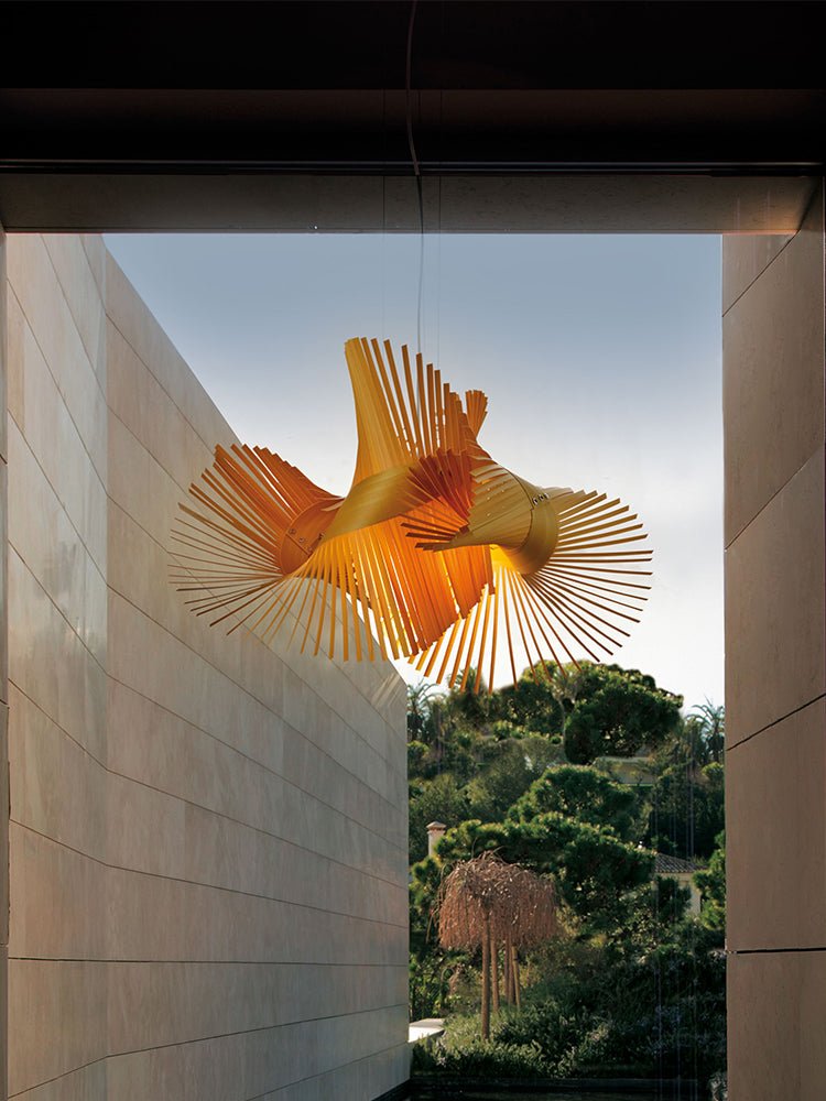 Avian Flair Wooden Pendant Lamp - Vakkerlight