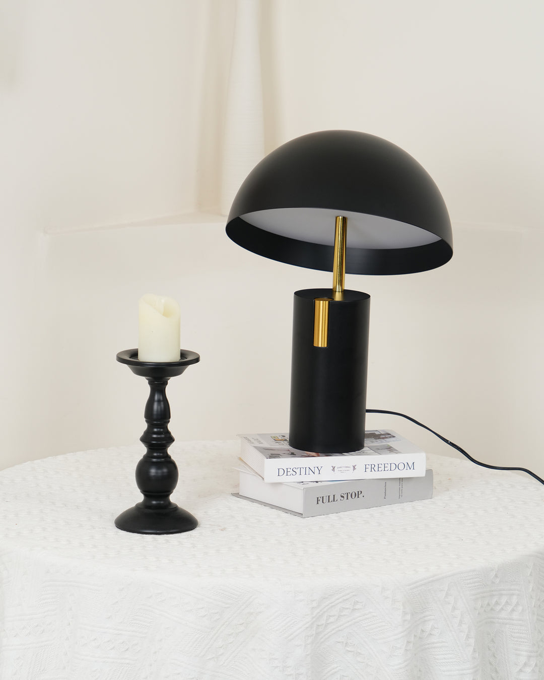 Avo Table Lamp - Vakkerlight