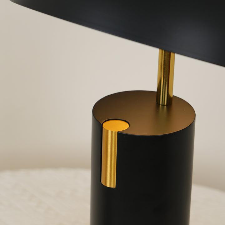 Avo Table Lamp - Vakkerlight