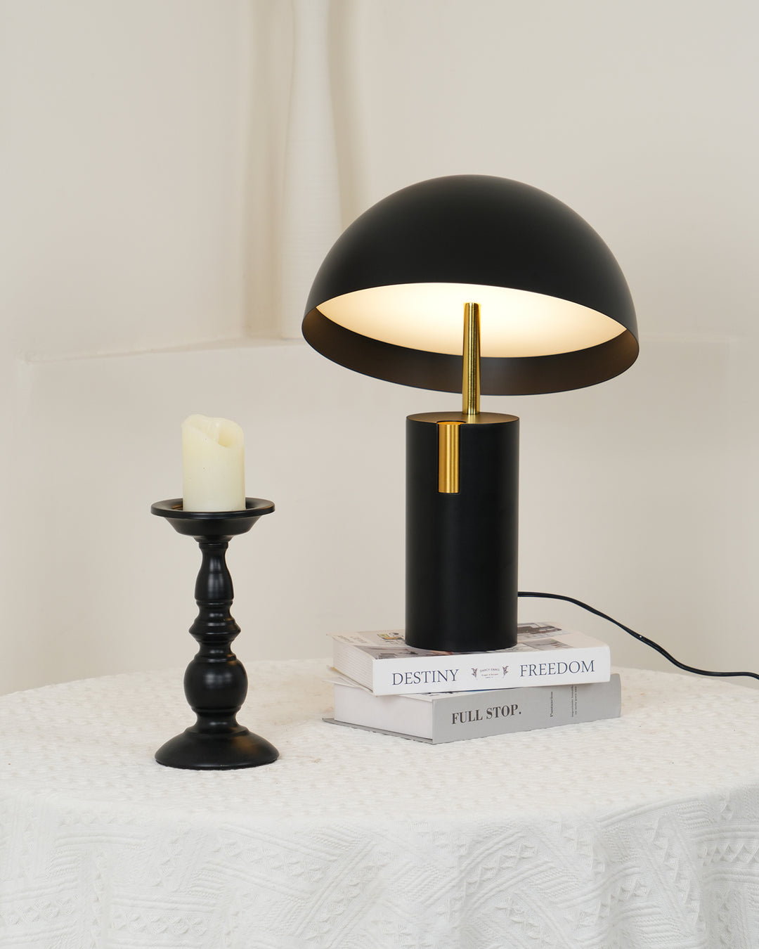 Avo Table Lamp - Vakkerlight