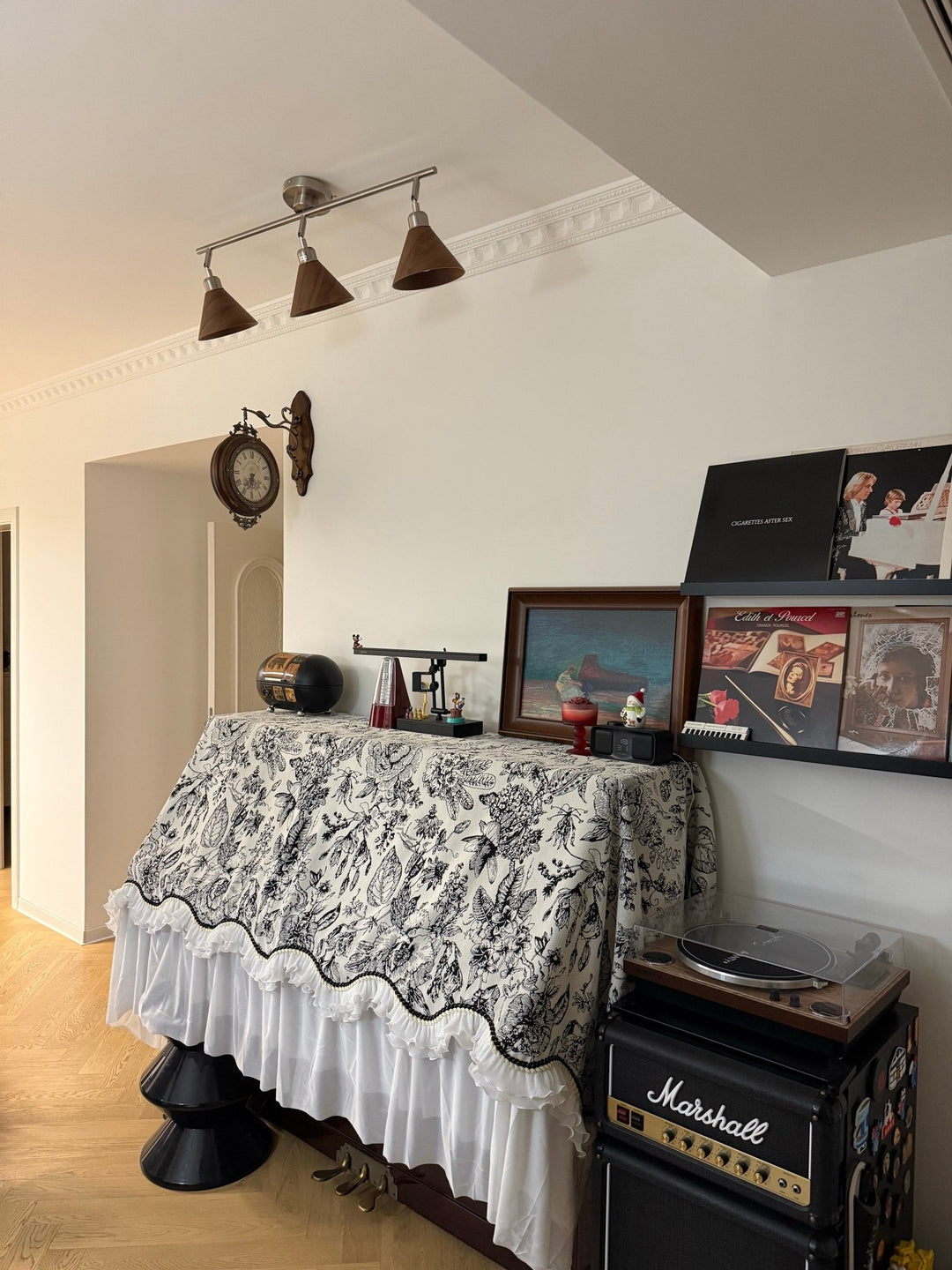 Axiom Directional Ceiling Lamp - Vakkerlight