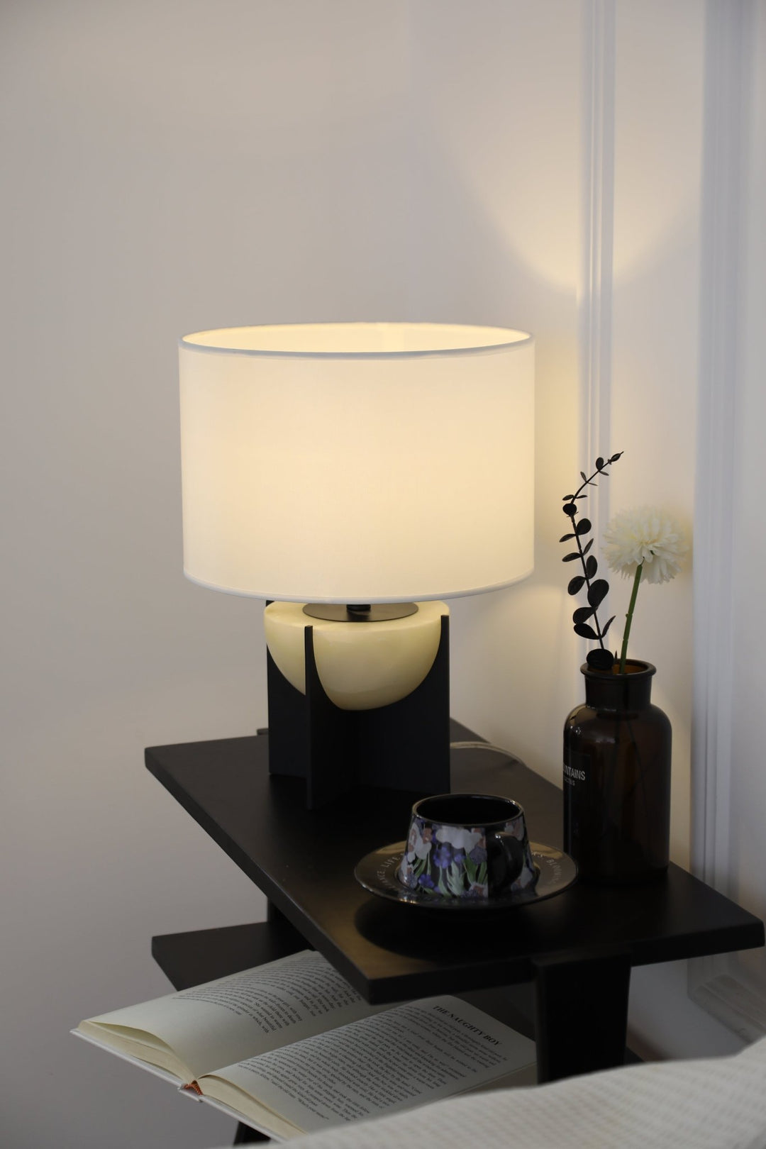 Axis Alabaster Table Lamp - Vakkerlight