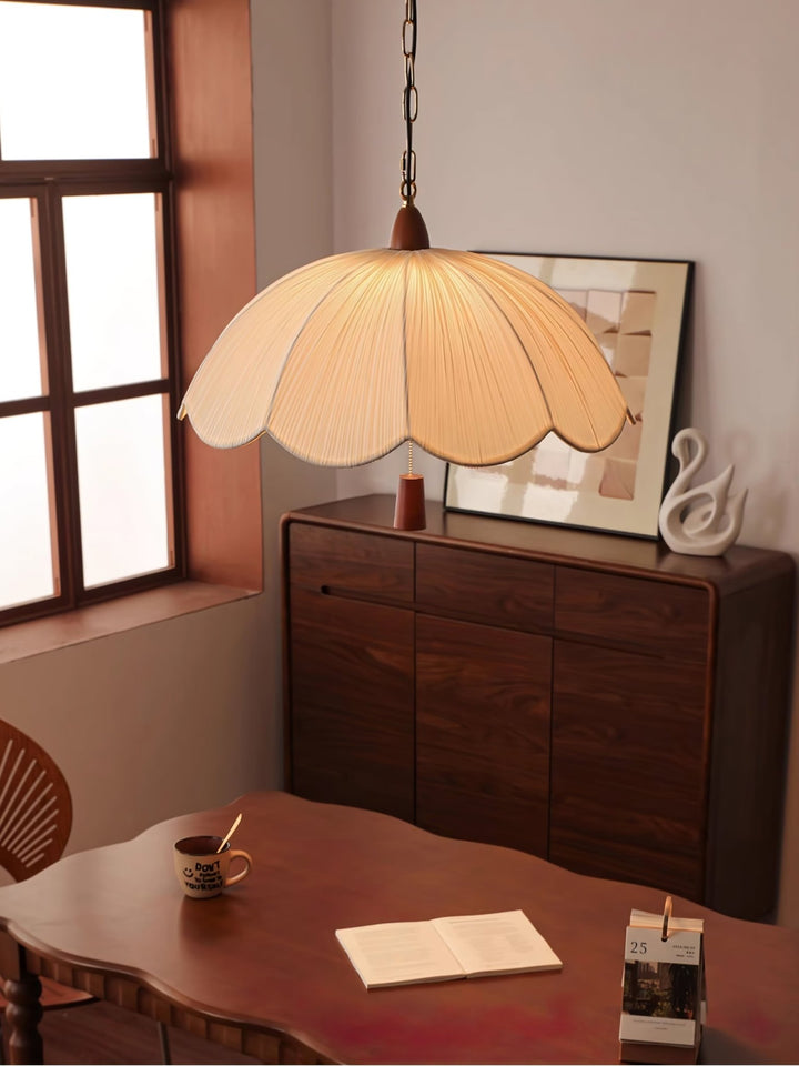 Belle Bloom Pendant Lamp - Vakkerlight