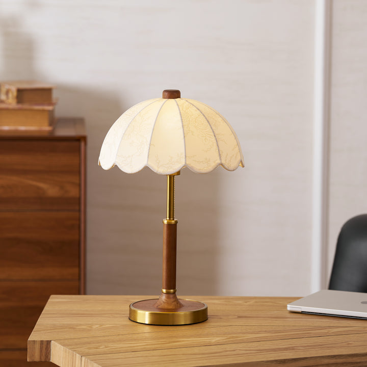 Belle Table Lamp - Vakkerlight
