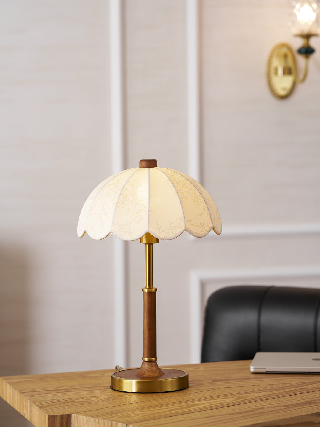 Belle Table Lamp - Vakkerlight