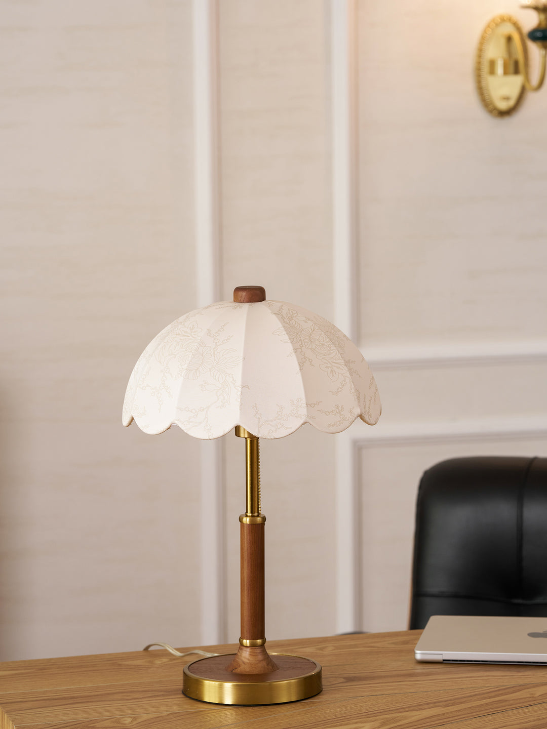 Belle Table Lamp - Vakkerlight