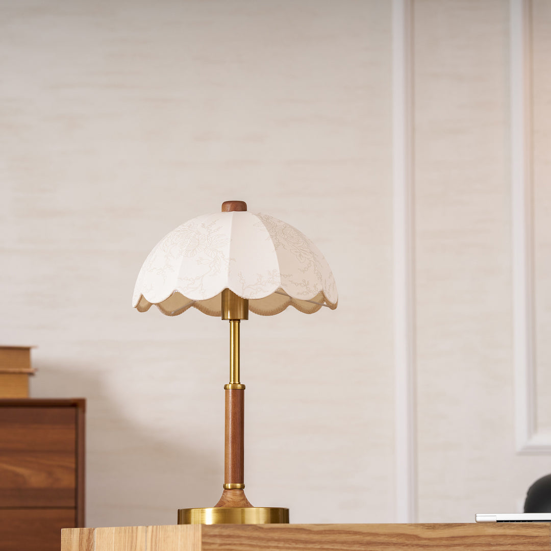 Belle Table Lamp - Vakkerlight