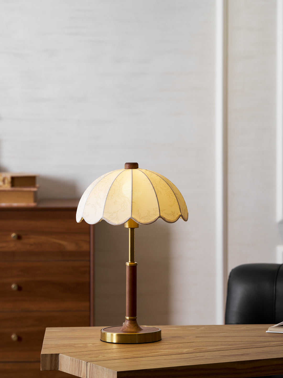 Belle Table Lamp - Vakkerlight