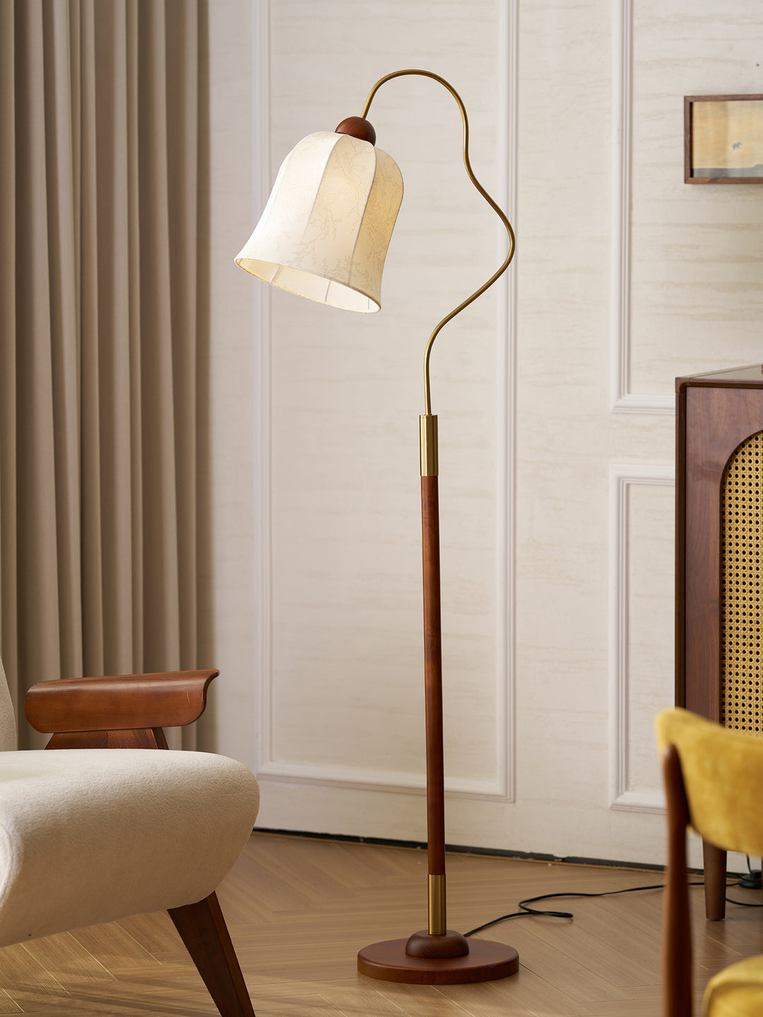 Bellvine Floor Lamp - Vakkerlight