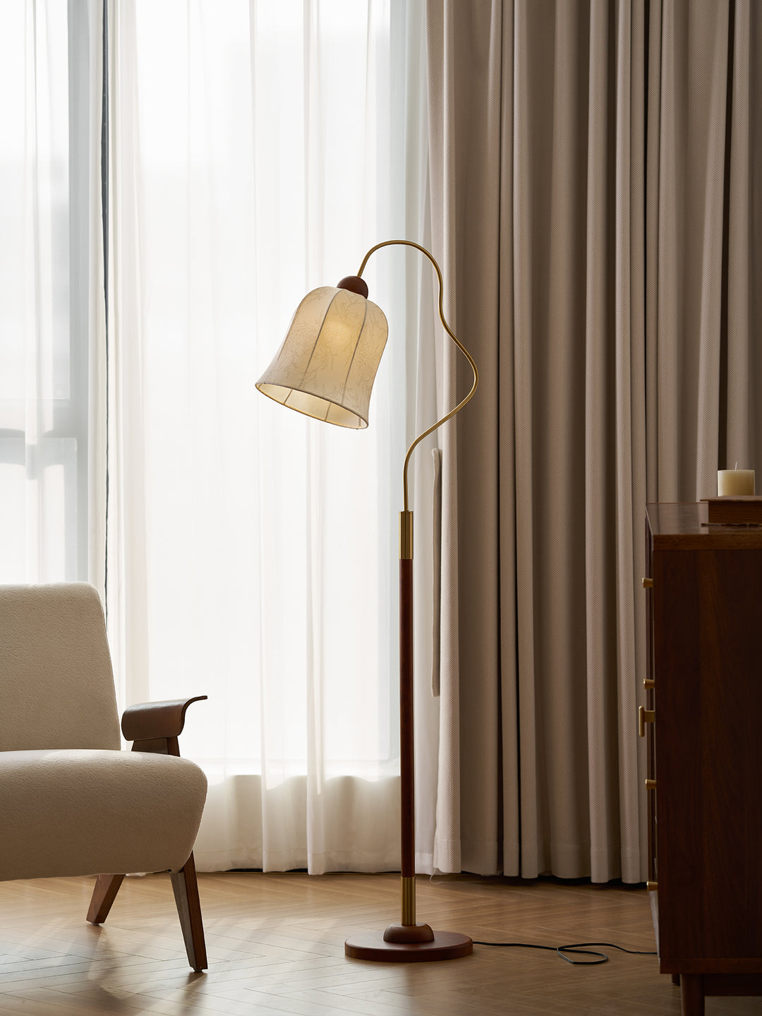 Bellvine Floor Lamp - Vakkerlight