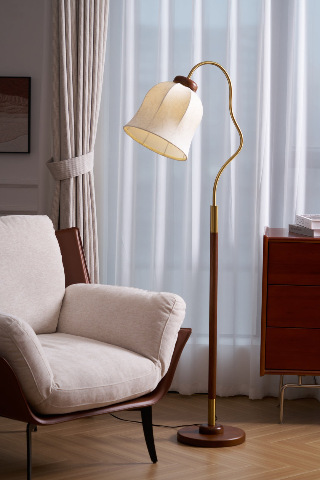 Bellvine Floor Lamp - Vakkerlight