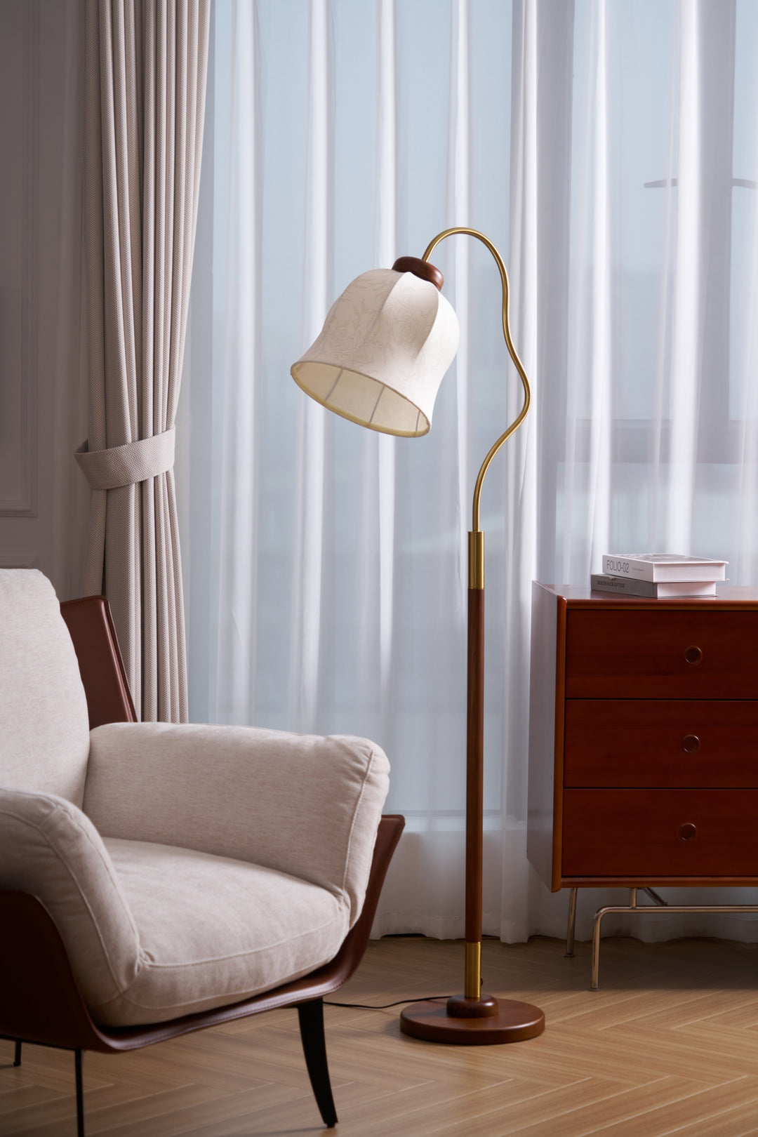 Bellvine Floor Lamp - Vakkerlight