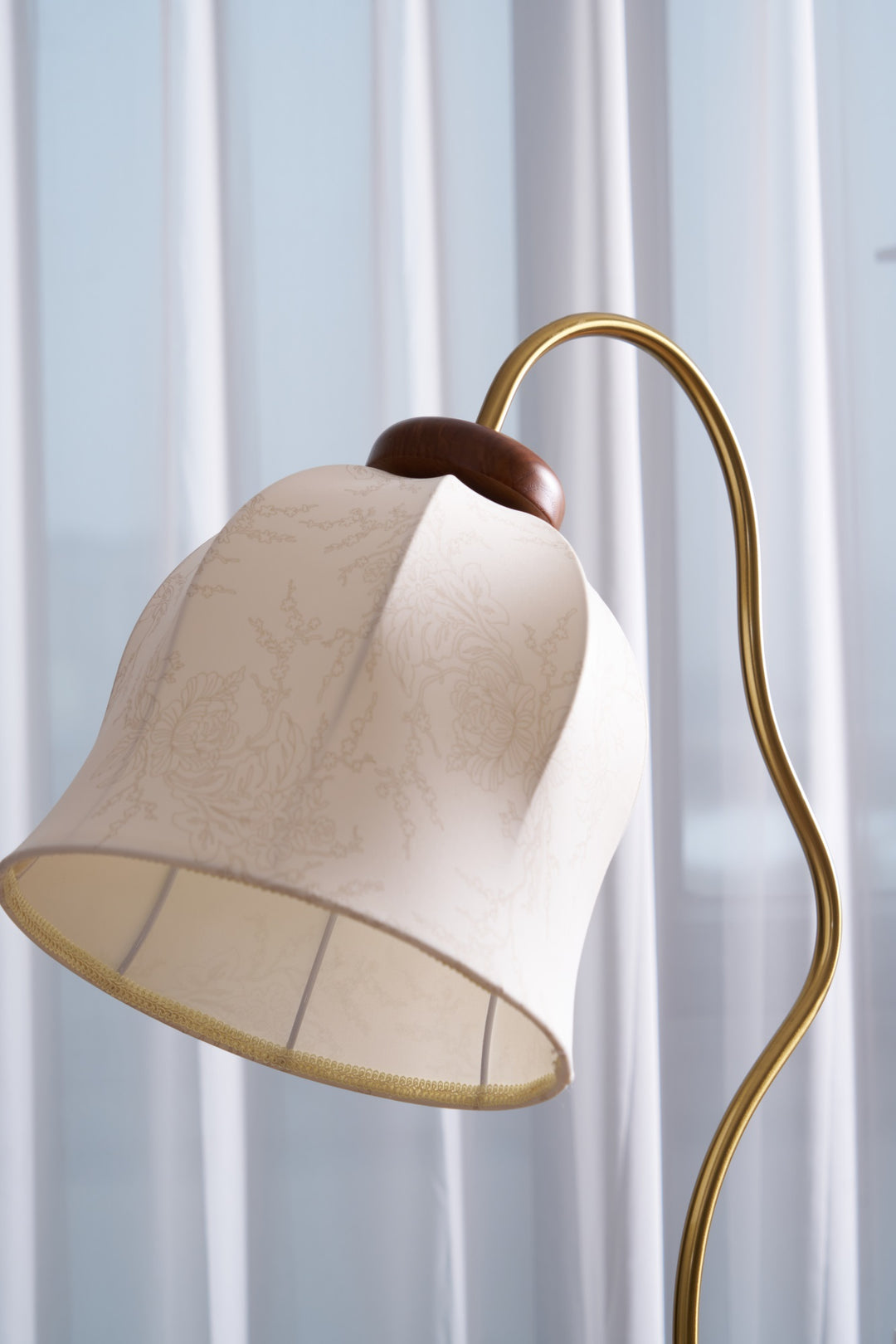 Bellvine Floor Lamp - Vakkerlight