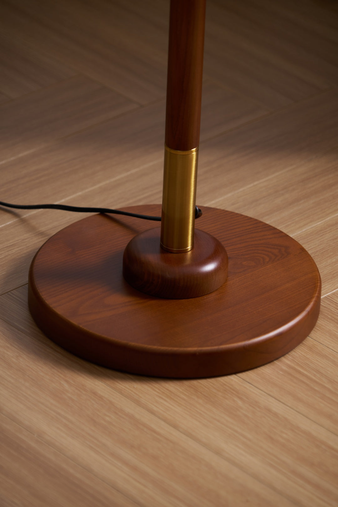 Bellvine Floor Lamp - Vakkerlight