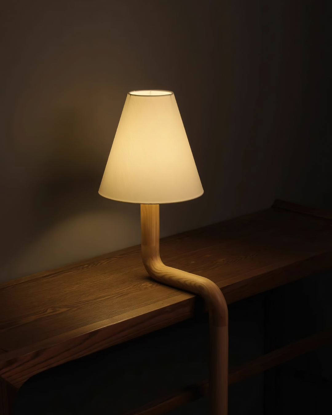 Bend Wood Table Lamp - Vakkerlight