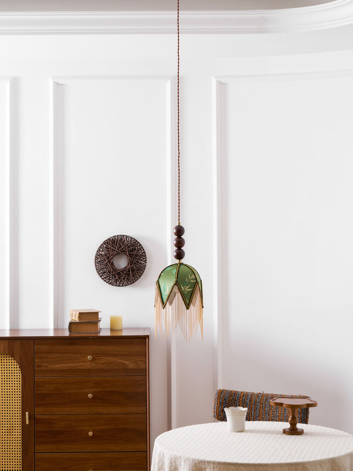Bette Fringed Pendant Lamp - Vakkerlight