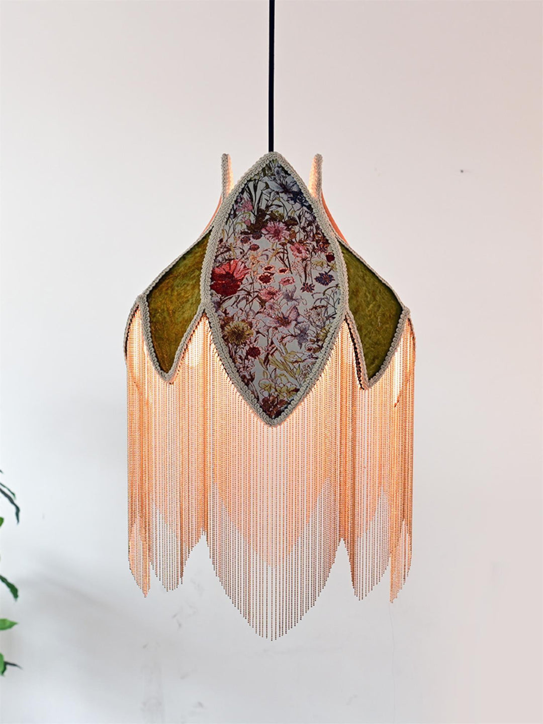 Bette Fringed Pendant Lamp - Vakkerlight